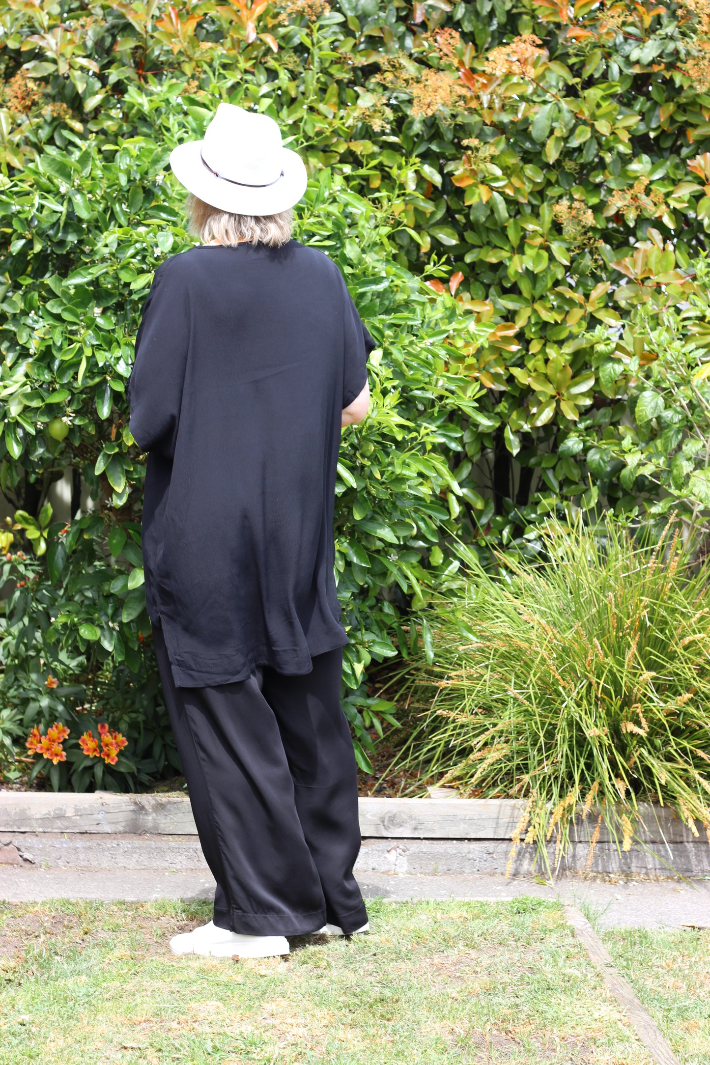 fluid top - crying rose print