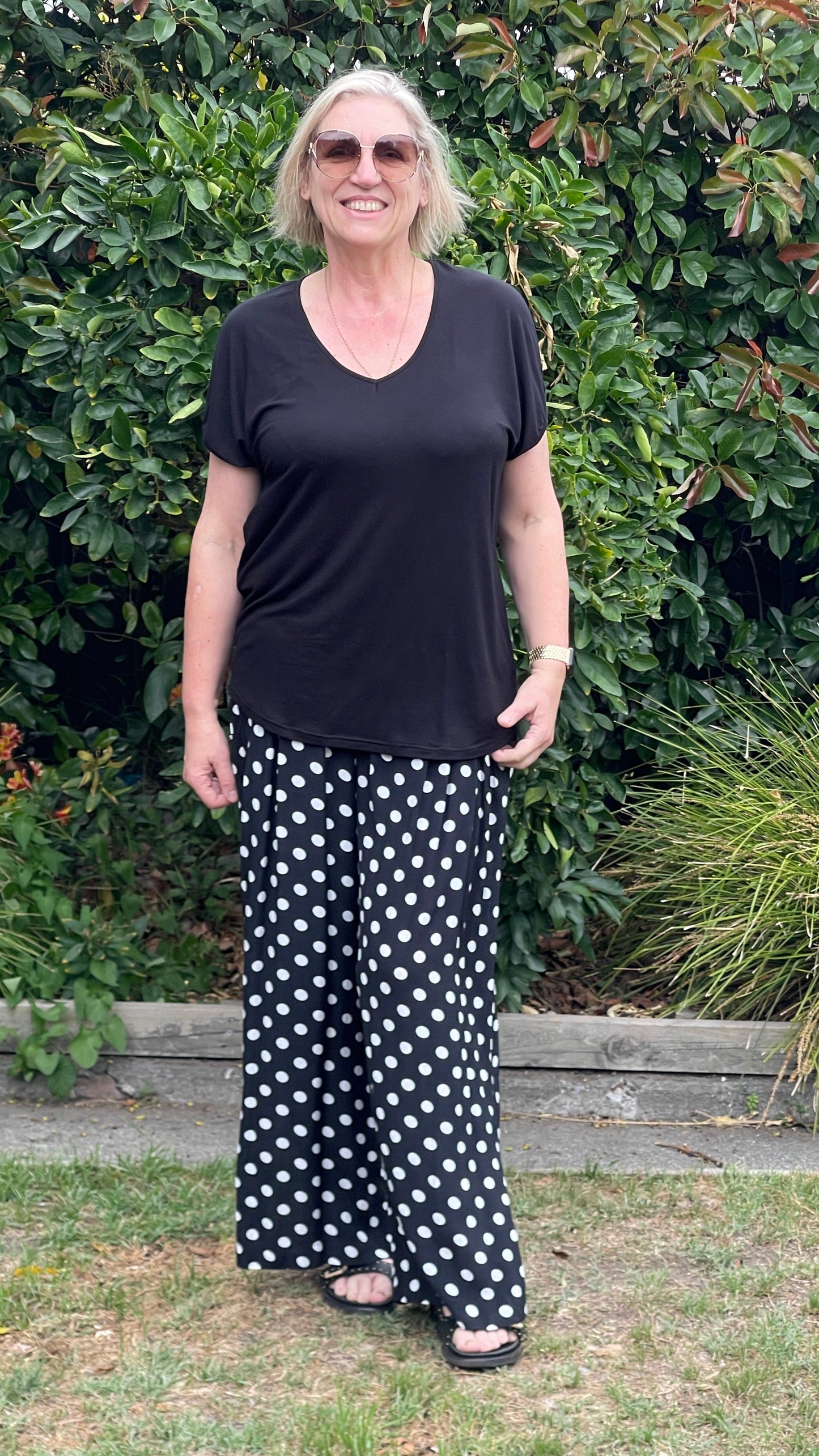 demi tee - black