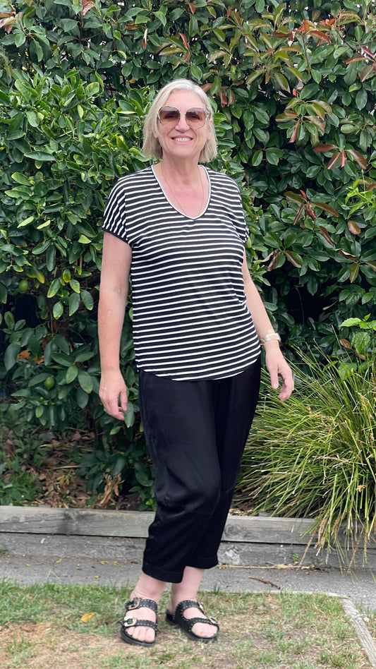 demi tee - b/w stripe