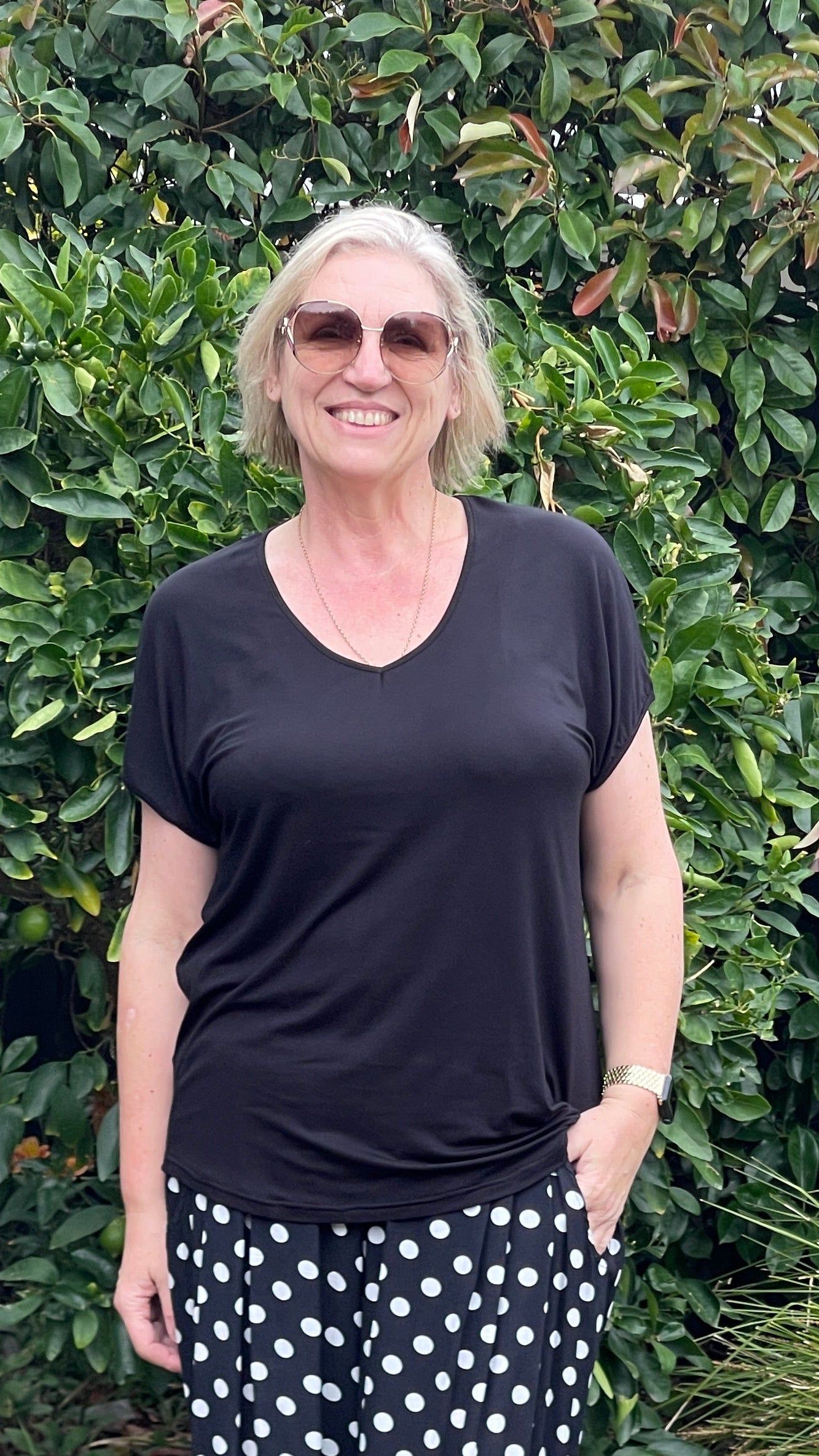 demi tee - black