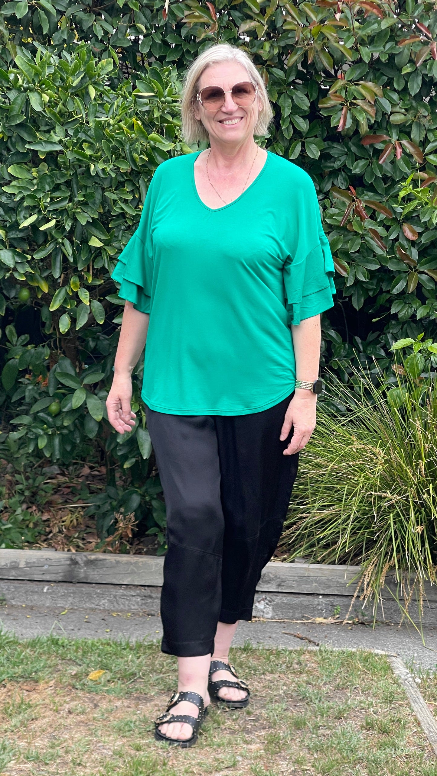 frill me tee - green