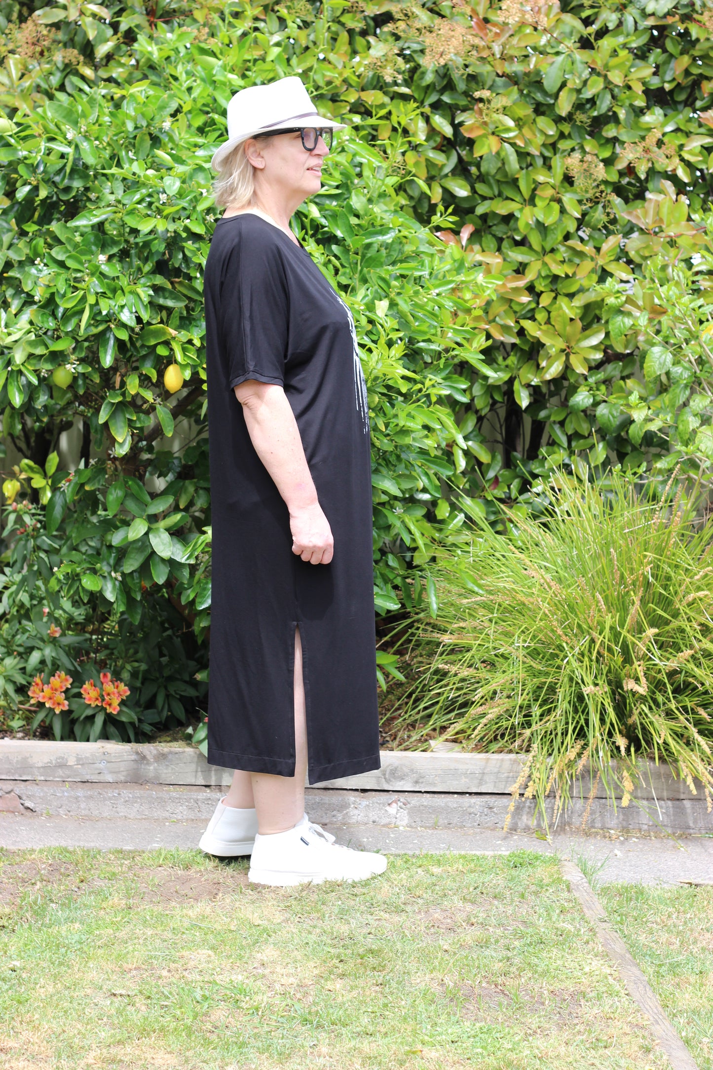 tee dress black - crying rose