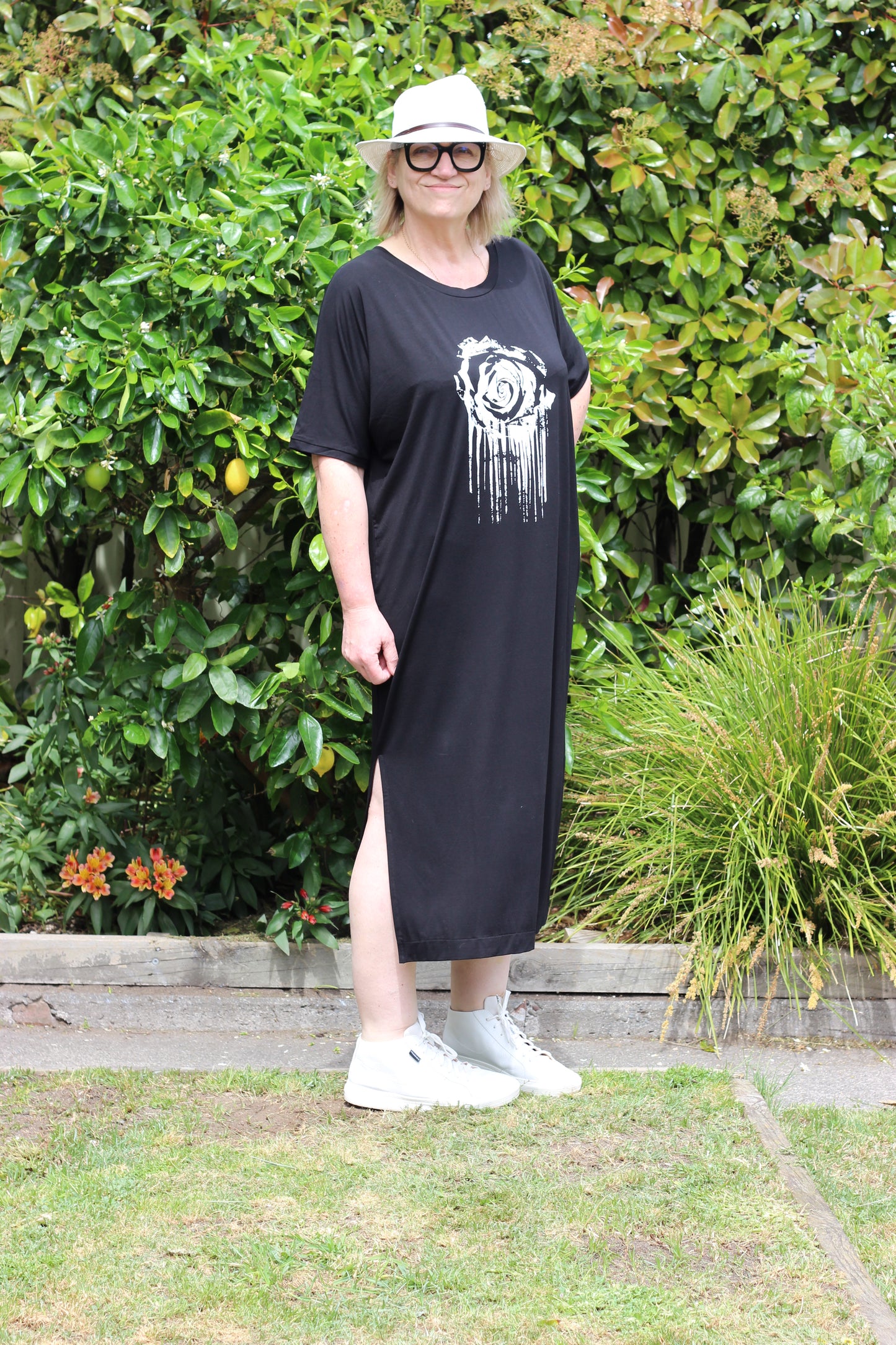 tee dress black - crying rose
