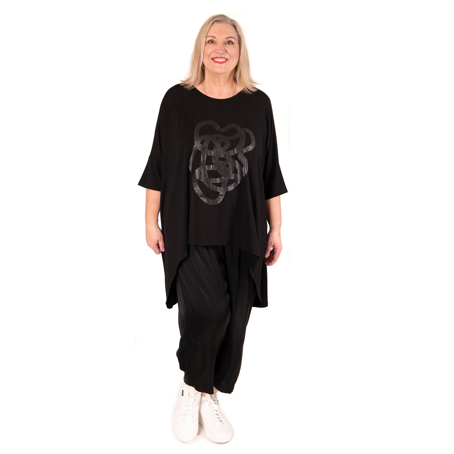 flow top black - squiggle