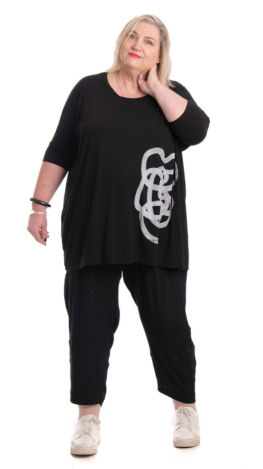 square tee black - squiggle
