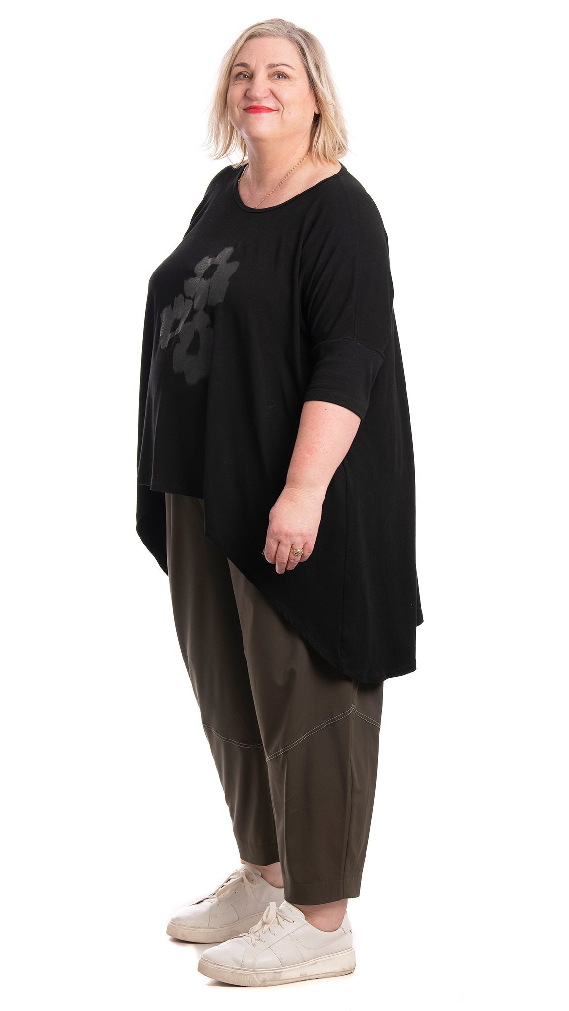 flow top black - bouquet