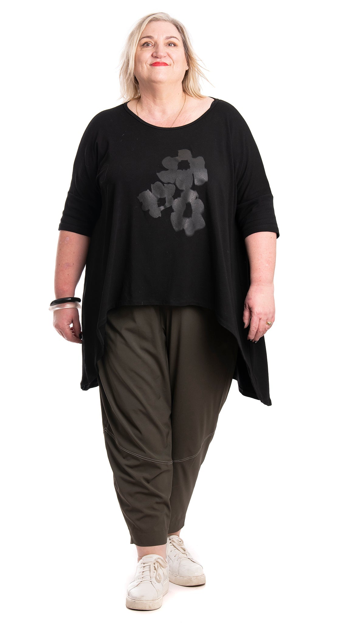 flow top black - bouquet